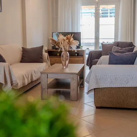 Comfy Downtown Apartman Kavála