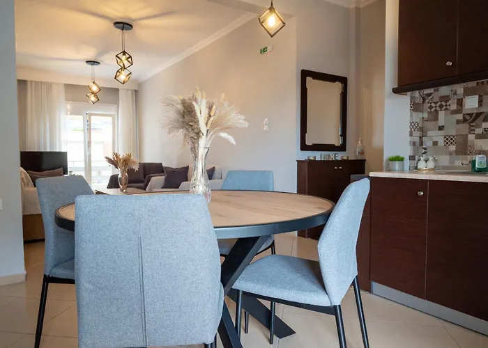 Comfy Downtown Apartament